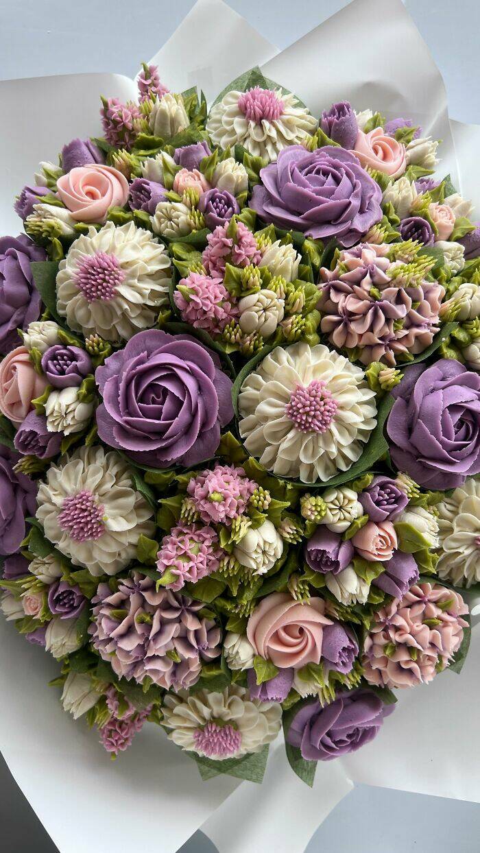 Edible Blossoms: Cupcakes Turned Into Art