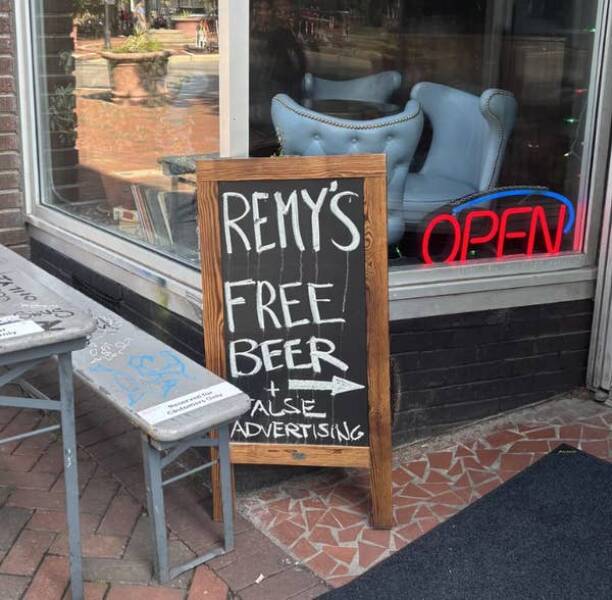 Hilarious Signs That Made Our Day