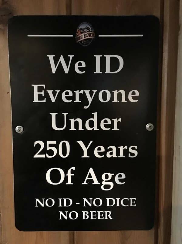 Hilarious Signs That Made Our Day