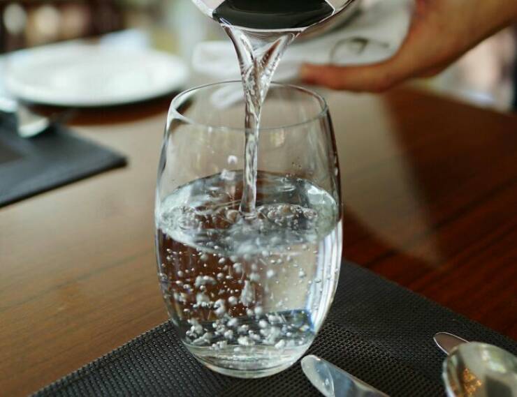 Things Non-Americans Do That Totally Confuse Americans