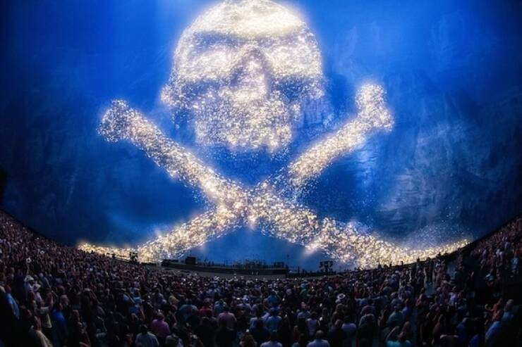 Kenny Chesney Lights Up the Vegas Sphere with Jaw-Dropping Visuals