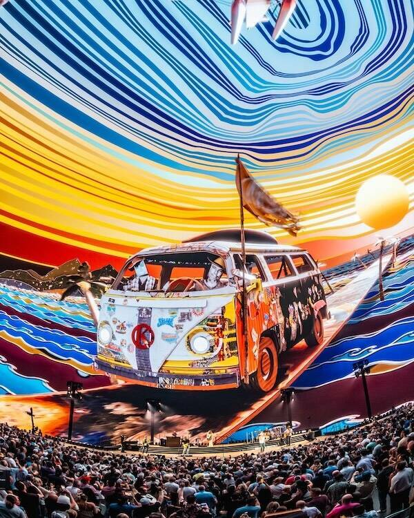 Kenny Chesney Lights Up the Vegas Sphere with Jaw-Dropping Visuals