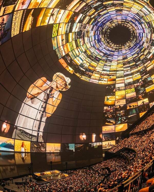 Kenny Chesney Lights Up the Vegas Sphere with Jaw-Dropping Visuals
