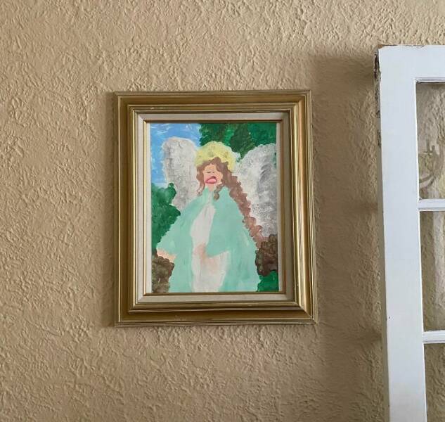 Thrift Store Finds So Bizarre, They Belong in a Museum (49 PICS(01)