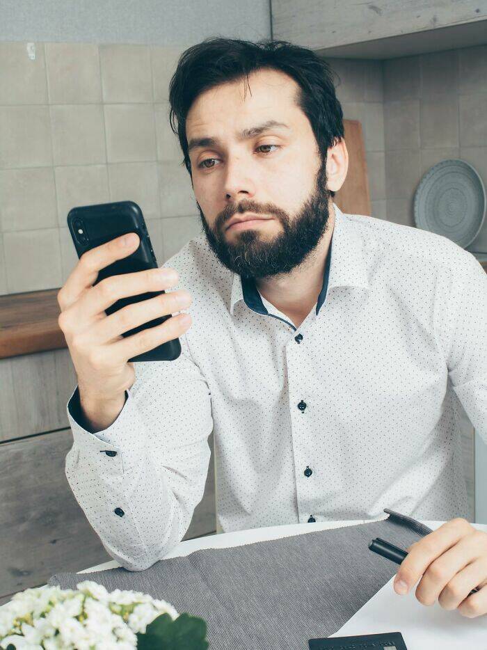 Guys Reveal Quiet Red Flags Women Don’t Even Know They’re Giving Off