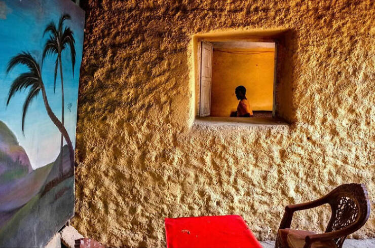 Silent Stories of the Streets Around The World