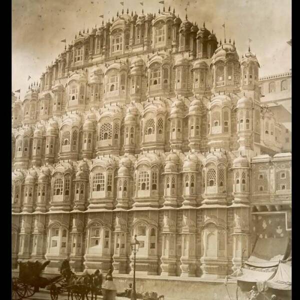 Timeless Beauty: Architecture That Echoes the Past