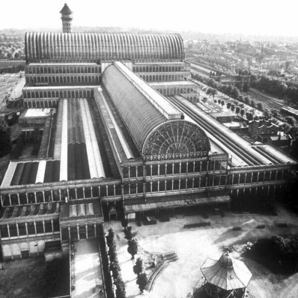 Timeless Beauty: Architecture That Echoes the Past