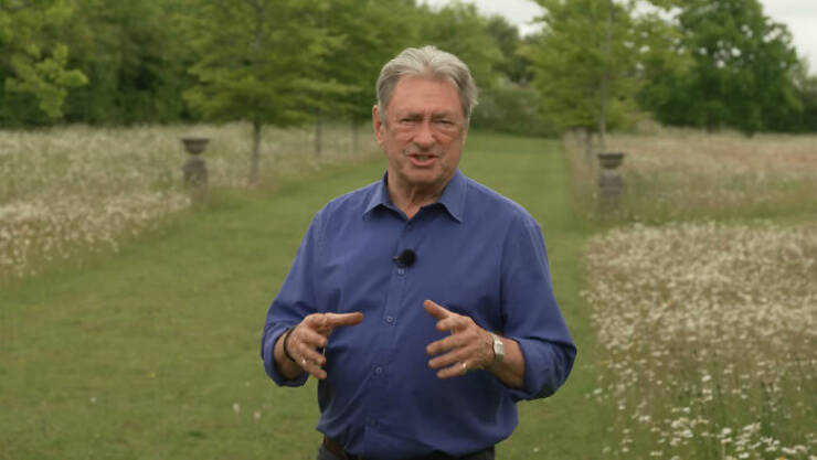 Unexpected Celebs Some People Secretly Can’t Stand