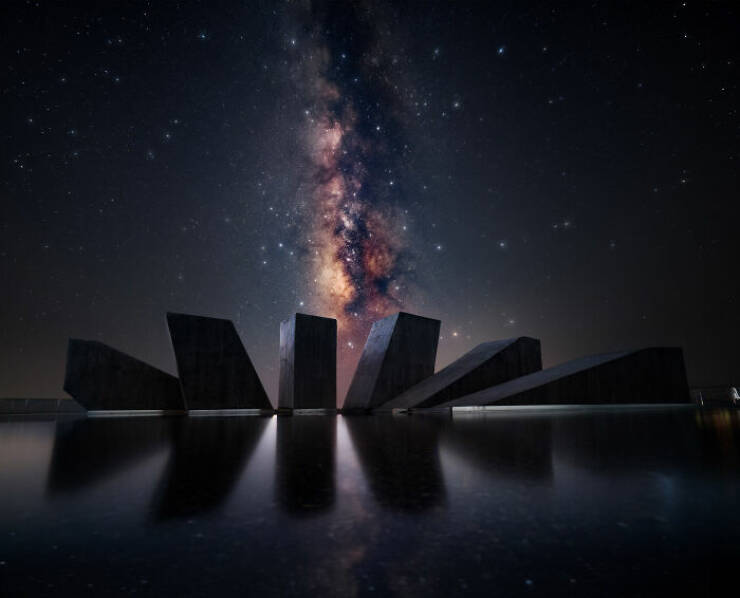 Stunning Space Shots That Feel Otherworldly