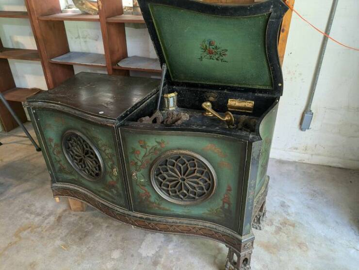 Vintage Gems That Deserve a Spotlight