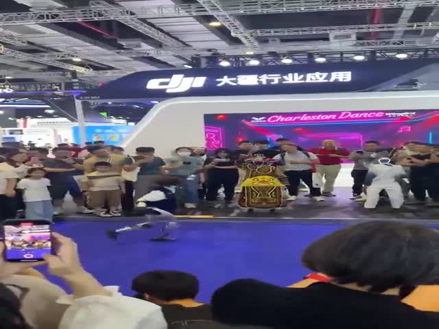 Robot Dance