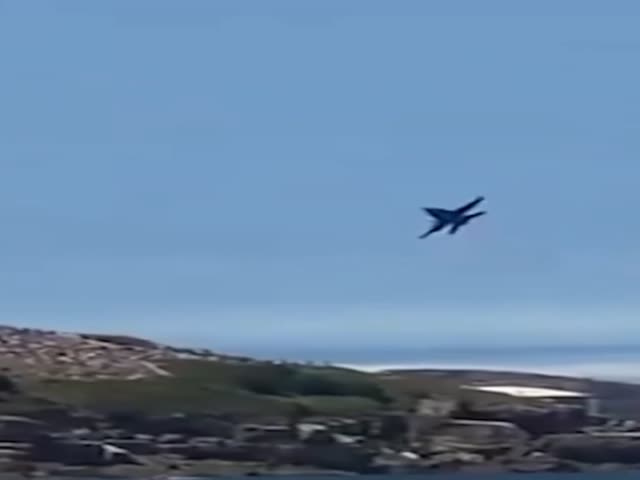 Spanish Military Jet Nearly Crashed During an Airshow.