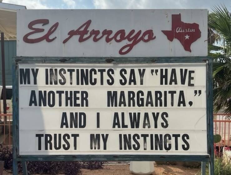 Hilarious El Arroyo Signs That Always Hit the Spot