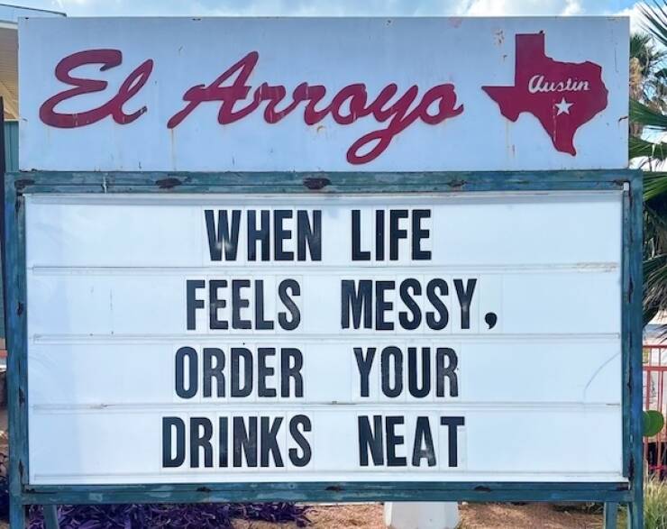 Hilarious El Arroyo Signs That Always Hit the Spot