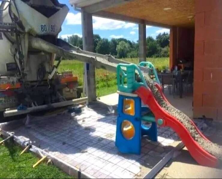 The Internet’s Strangest Snapshots