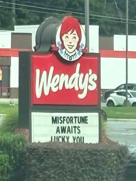 Witty Signs That Deserve a Slow Clap