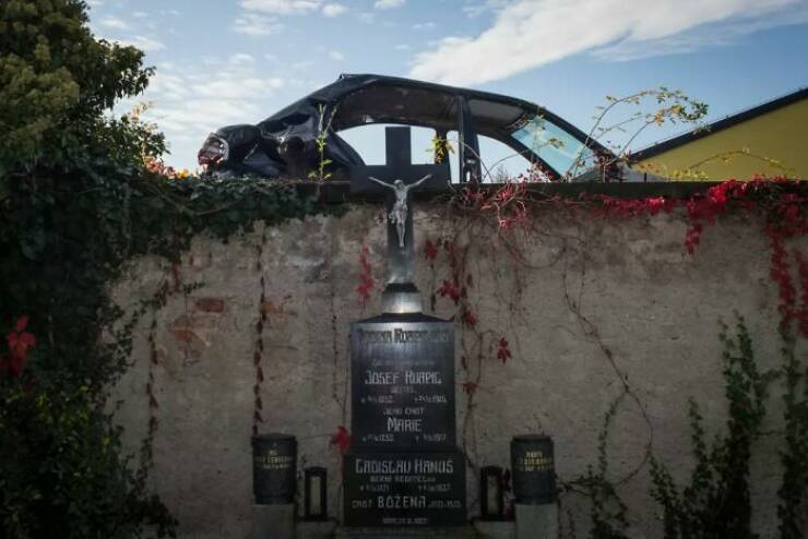 Life, Unscripted: Candid Street Shots