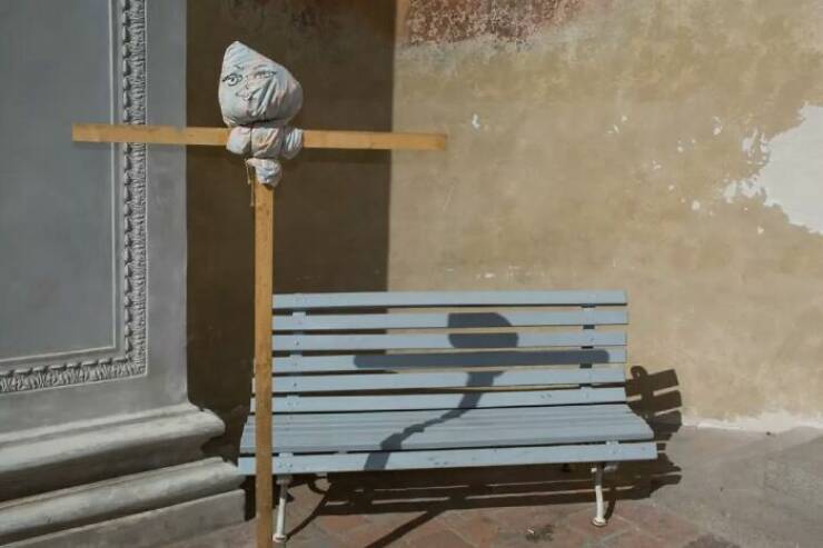 Life, Unscripted: Candid Street Shots