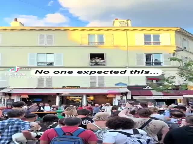 Flash Mob Bohemian Rhapsody