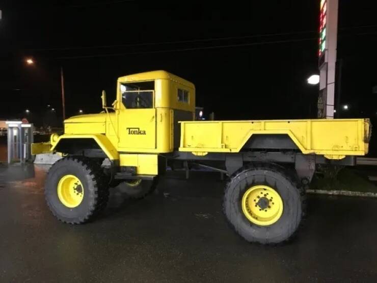 Jaw-Dropping Trucks Built to Impress Jaw-Dropping Trucks Built to Impress