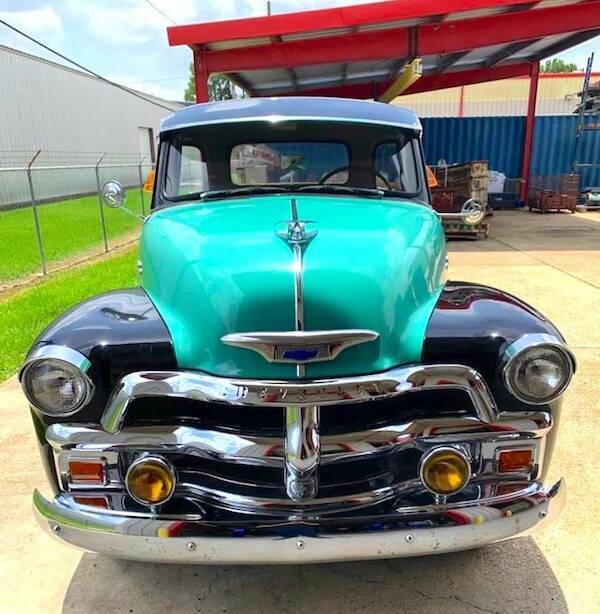 Jaw-Dropping Trucks Built to Impress