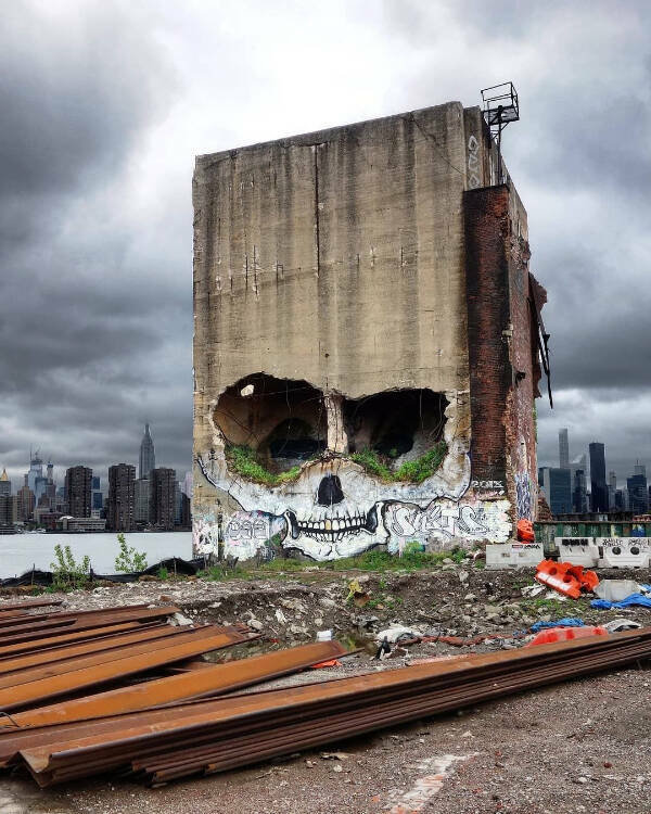 Creative Masterpieces Hidden in Urban Life