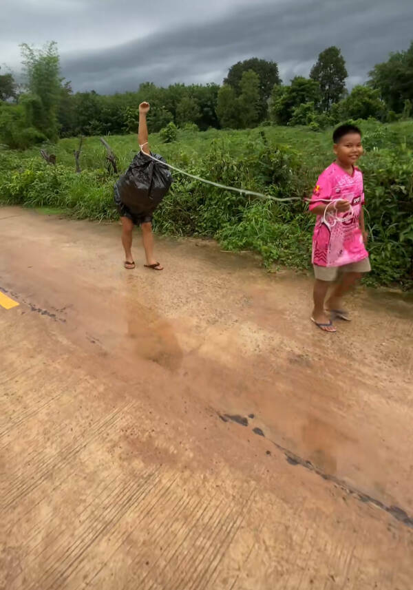 Odd Photos That Scream WTF