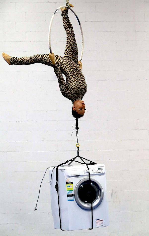 Utterly Confusing Images from the Internet