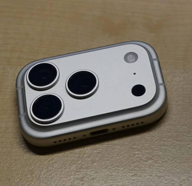 Utterly Bizarre Pictures With Zero Context