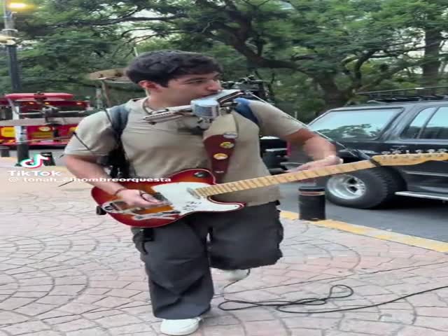 Street performer: House of the Rising Sun