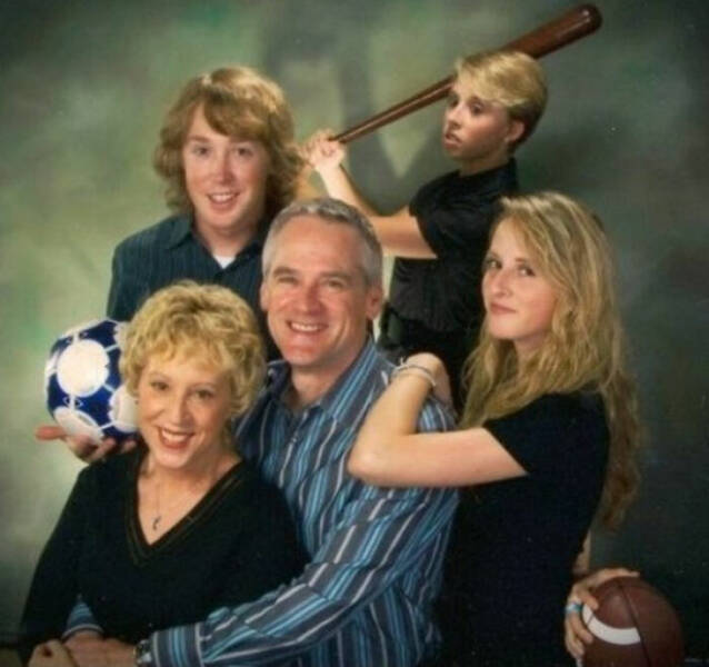 Perfectly Imperfect Family Photos That’ll Make You Laugh Perfectly Imperfect Family Photos That’ll Make You Laugh