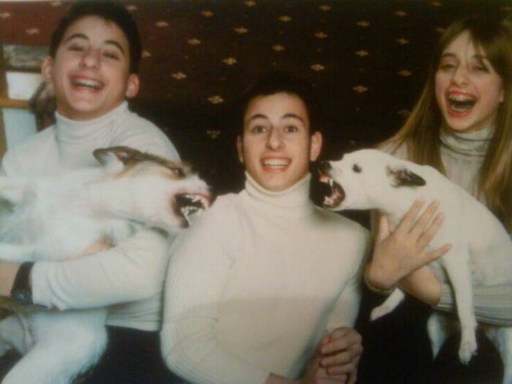 Perfectly Imperfect Family Photos That’ll Make You Laugh
