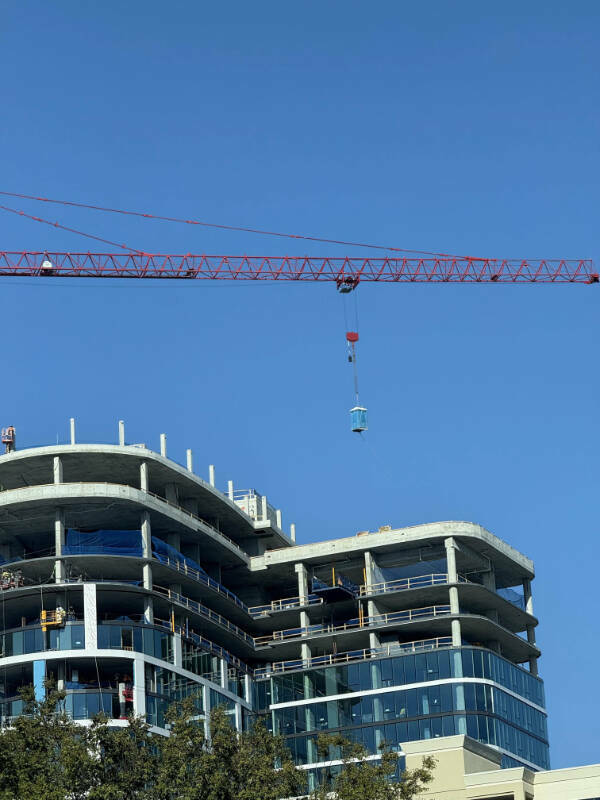 Oddly Satisfying and Mildly Interesting Moments from Everyday Life