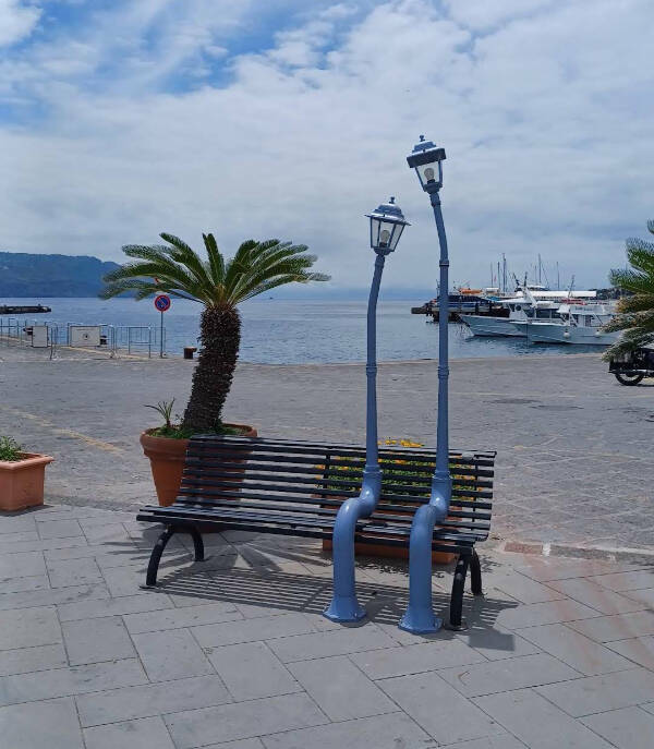 Confusing Images with Zero Explanation