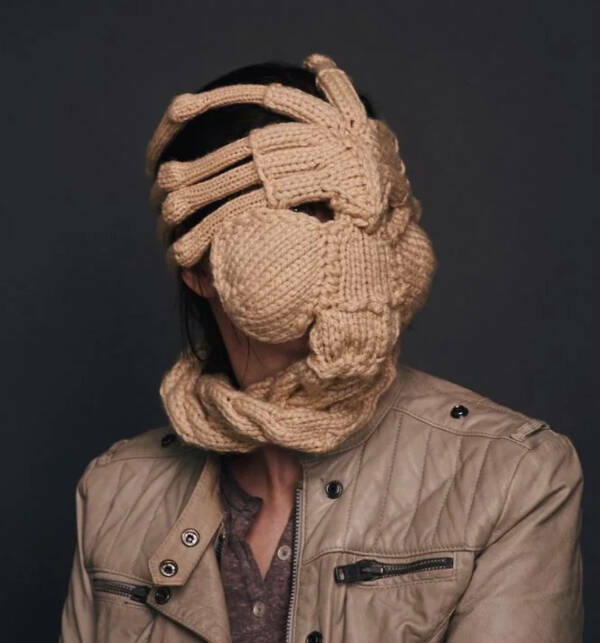 Confusing Images with Zero Explanation