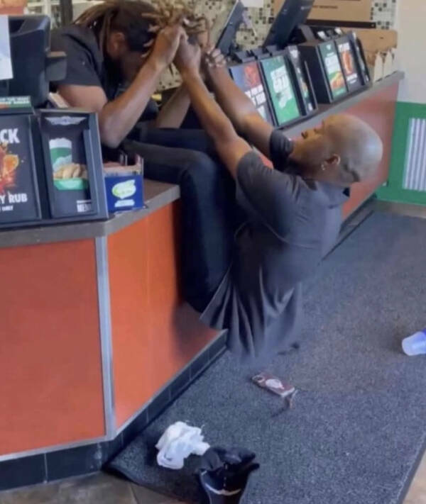 Confusing Images with Zero Explanation