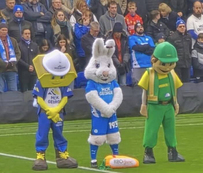 Awkwardly Silent Mascots: The Funniest Thing You’ll See in Sports