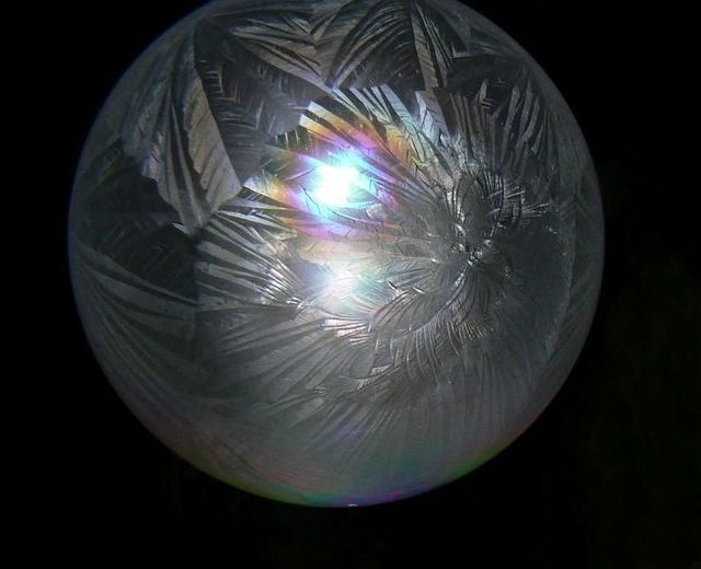 A frozen drop (9 pics)