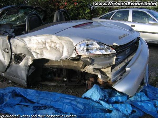 Completely totalled cars (50 pics)