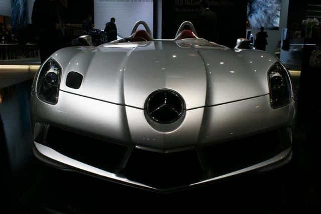 A car for one million dollars (14 photos)