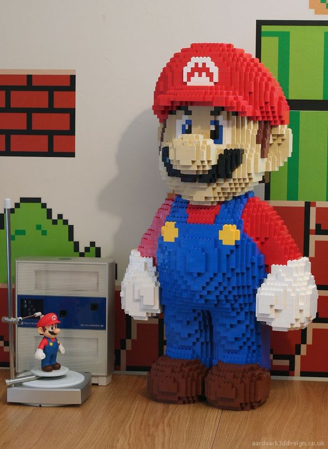 Real big LEGO Mario (8 pics)