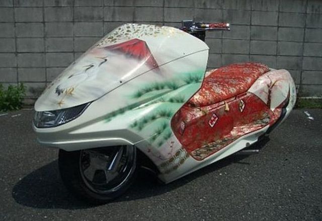 Japanese scooters (20 pics)
