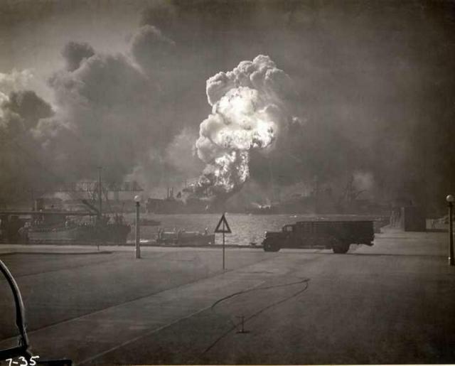 Attack on Pearl Harbor (16 pics)