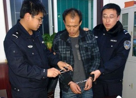 Pickpocket have been caught red-handed (6 pics)