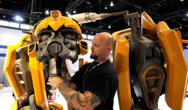 Autobot Bumblebee from Transformers 2 (9 pics)