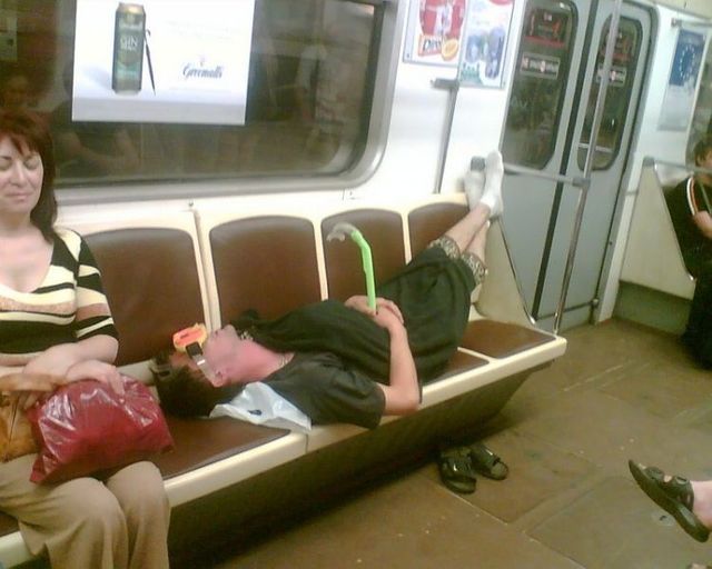 Oddies in subway (72 pics)