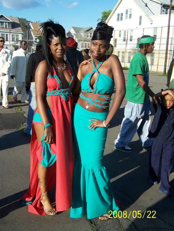 Prom outfits in ghettos and from one wedding in Nigeria (48 pics) .