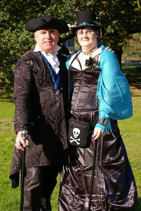 Gothic marriages (46 pics)