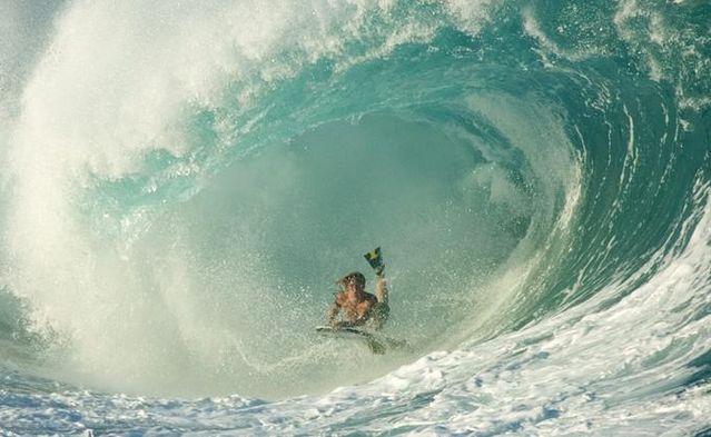 Inside a wave (27 pics)
